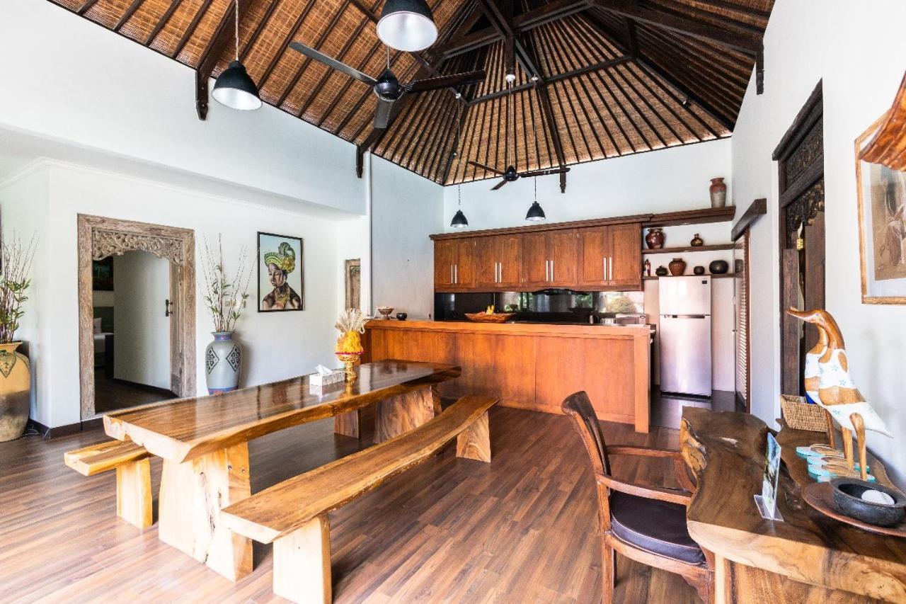 Villa Nesanur - Comfortable & Spacious Beachside Sanur Ngoại thất bức ảnh